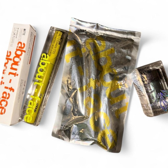 Multi-Color Eyeshadow Set - Picture 1 of 5